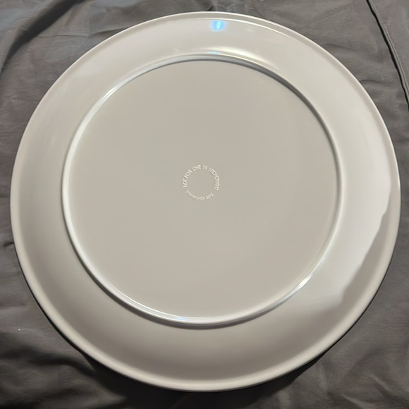 The Giving Plate 12" Plastic Christmas Cookie Giving Gift Red Snowman - Picture 2 of 2